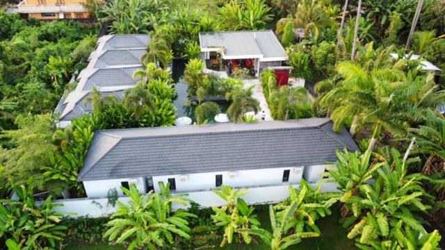 Le Chien Rouge Hotel Lovina  Exterior photo